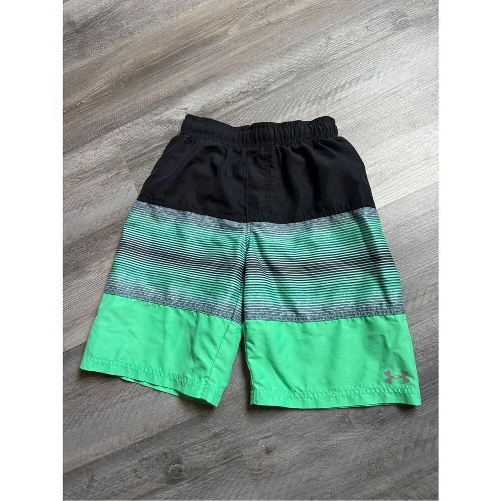 Under Armour Swim Trunks Boys Medium Black Green Summer Vacation